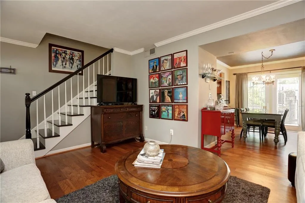 6940 Roswell Road Unit 16b, Atlanta, Georgia 30328, 2 Bedrooms Bedrooms, ,1 BathroomBathrooms,Residential,Sold,6940 Roswell Road Unit 16b,5868708