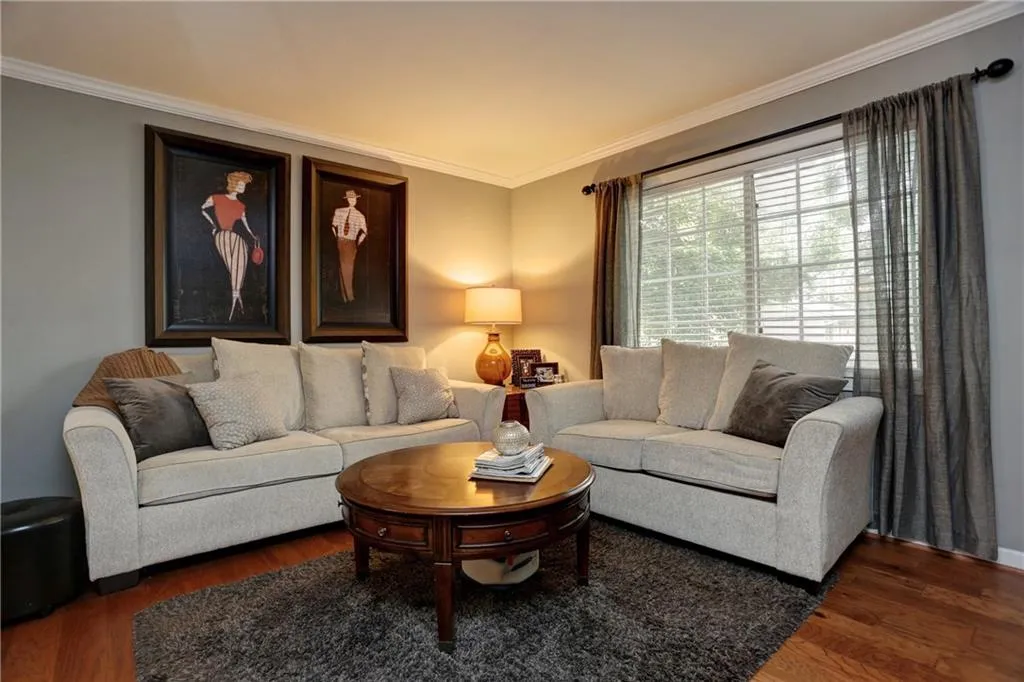 6940 Roswell Road Unit 16b, Atlanta, Georgia 30328, 2 Bedrooms Bedrooms, ,1 BathroomBathrooms,Residential,Sold,6940 Roswell Road Unit 16b,5868708