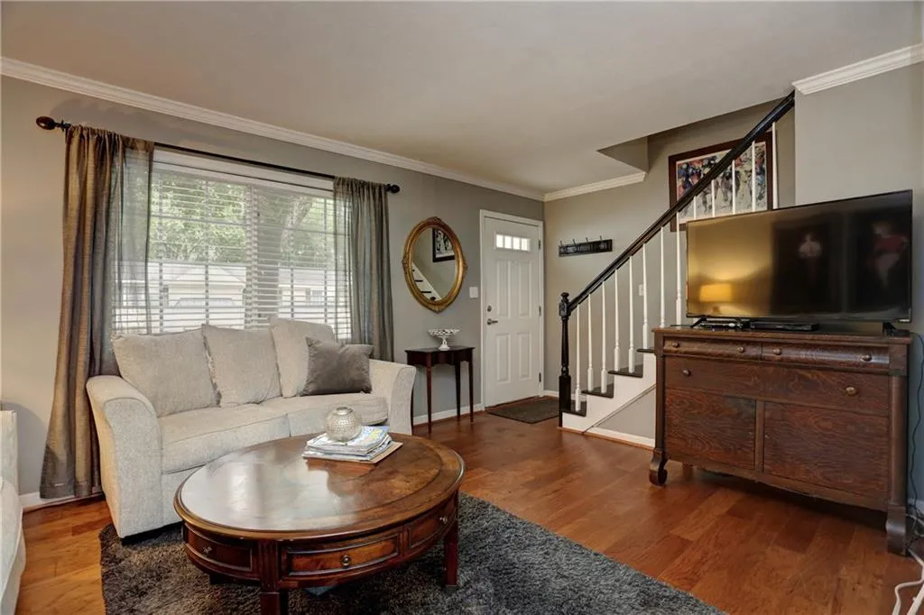 6940 Roswell Road Unit 16b, Atlanta, Georgia 30328, 2 Bedrooms Bedrooms, ,1 BathroomBathrooms,Residential,Sold,6940 Roswell Road Unit 16b,5868708