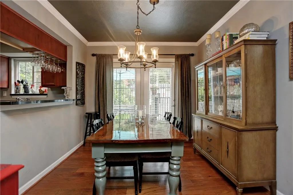 6940 Roswell Road Unit 16b, Atlanta, Georgia 30328, 2 Bedrooms Bedrooms, ,1 BathroomBathrooms,Residential,Sold,6940 Roswell Road Unit 16b,5868708