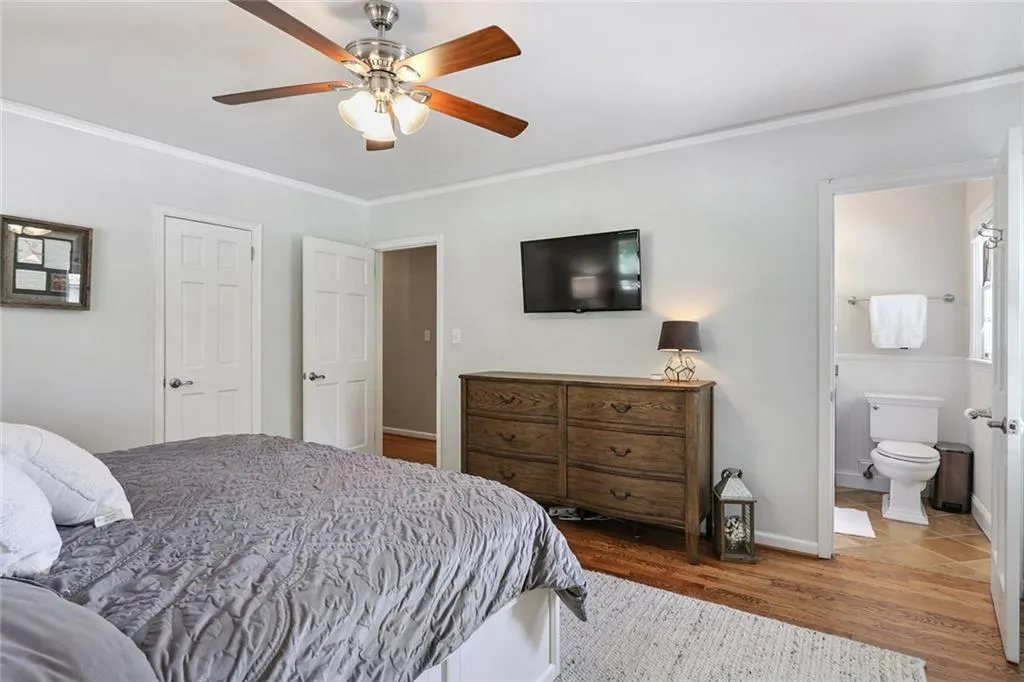 5985 Greenbrier Road, Sandy Springs, Georgia 30328, 3 Bedrooms Bedrooms, ,2 BathroomsBathrooms,Residential,Sold,5985 Greenbrier Road,6876448