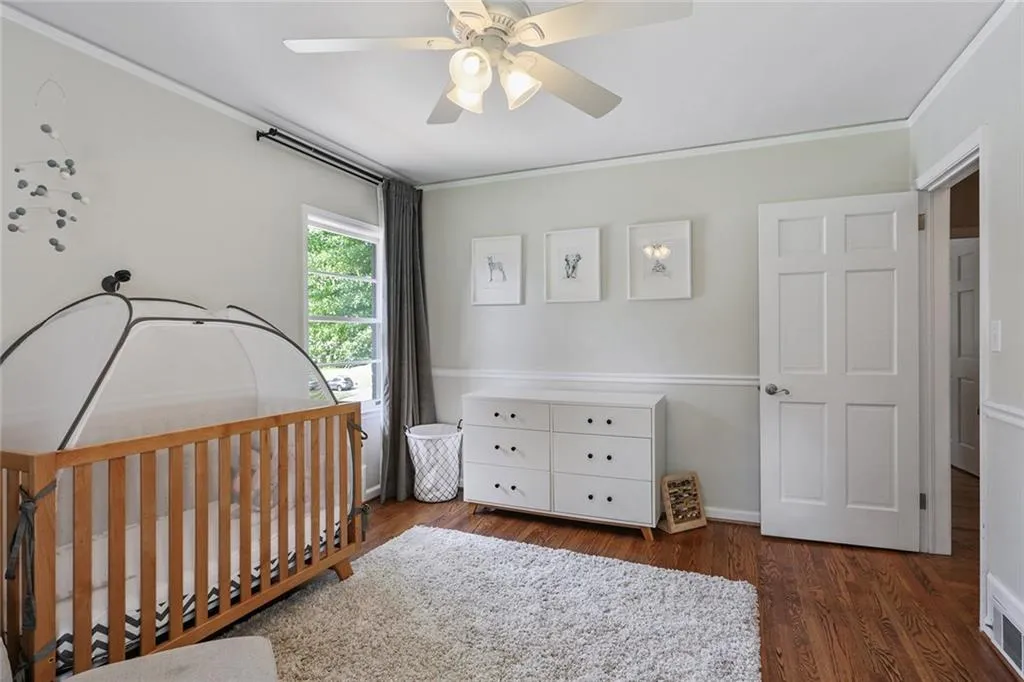 5985 Greenbrier Road, Sandy Springs, Georgia 30328, 3 Bedrooms Bedrooms, ,2 BathroomsBathrooms,Residential,Sold,5985 Greenbrier Road,6876448