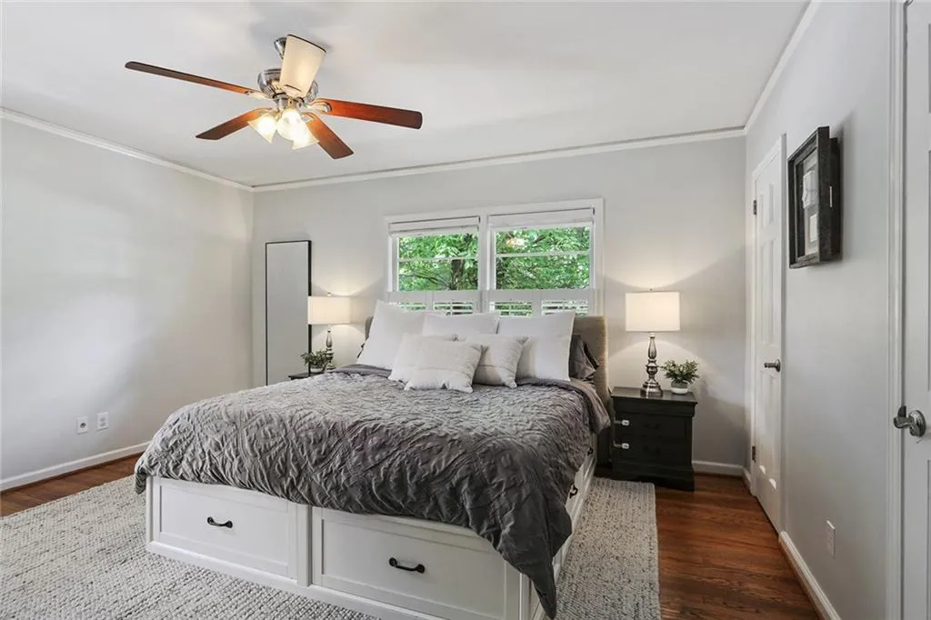 5985 Greenbrier Road, Sandy Springs, Georgia 30328, 3 Bedrooms Bedrooms, ,2 BathroomsBathrooms,Residential,Sold,5985 Greenbrier Road,6876448