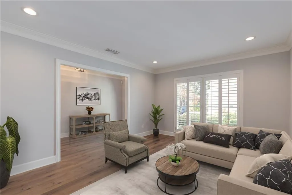 8 Mount Vernon Circle, Atlanta, Georgia 30338, 2 Bedrooms Bedrooms, ,2 BathroomsBathrooms,Residential,Sold,8 Mount Vernon Circle,6093757