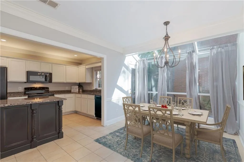 8 Mount Vernon Circle, Atlanta, Georgia 30338, 2 Bedrooms Bedrooms, ,2 BathroomsBathrooms,Residential,Sold,8 Mount Vernon Circle,6093757
