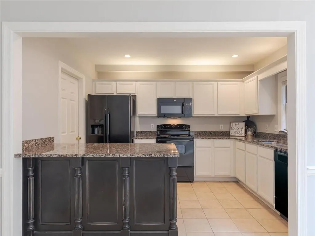 8 Mount Vernon Circle, Atlanta, Georgia 30338, 2 Bedrooms Bedrooms, ,2 BathroomsBathrooms,Residential,Sold,8 Mount Vernon Circle,6093757