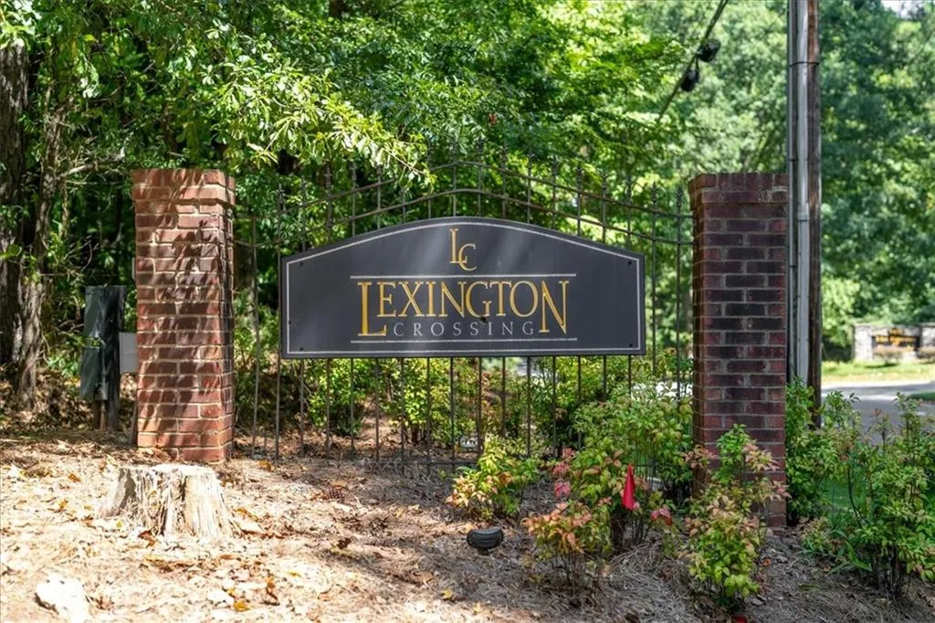 803 Brandywine Circle, Atlanta, Georgia 30350, 3 Bedrooms Bedrooms, ,2 BathroomsBathrooms,Residential,Sold,803 Brandywine Circle,7453784