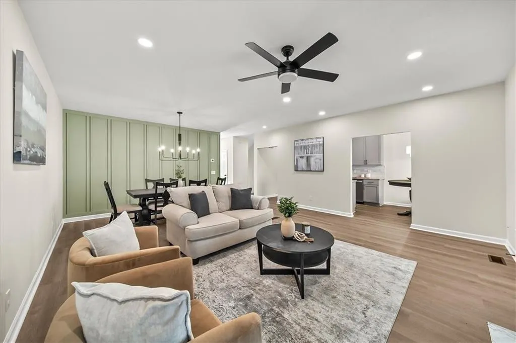 803 Brandywine Circle, Atlanta, Georgia 30350, 3 Bedrooms Bedrooms, ,2 BathroomsBathrooms,Residential,Sold,803 Brandywine Circle,7453784