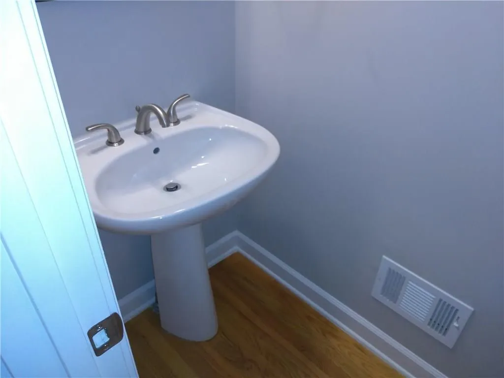 7 Carrington Way, Sandy Springs, Georgia 30328, 2 Bedrooms Bedrooms, ,2 BathroomsBathrooms,Residential,Sold,7 Carrington Way,5935538