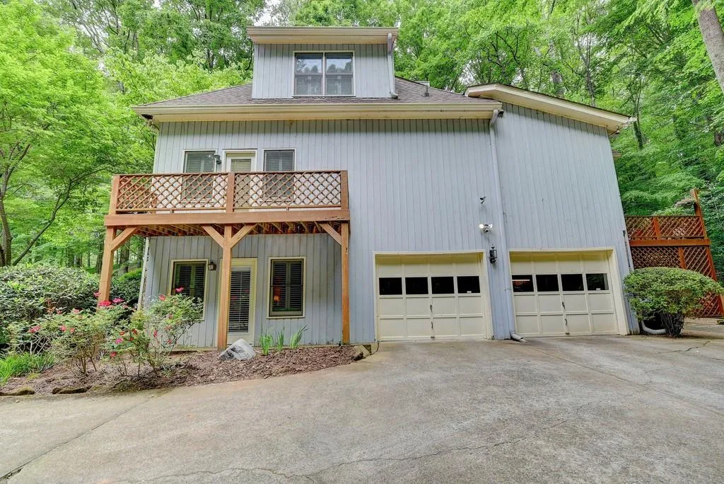 9400 Huntcliff Trace, Atlanta, Georgia 30350, 4 Bedrooms Bedrooms, ,4 BathroomsBathrooms,Residential,Sold,9400 Huntcliff Trace,6724289