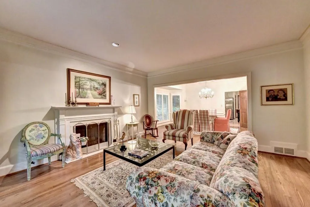 9400 Huntcliff Trace, Atlanta, Georgia 30350, 4 Bedrooms Bedrooms, ,4 BathroomsBathrooms,Residential,Sold,9400 Huntcliff Trace,6724289