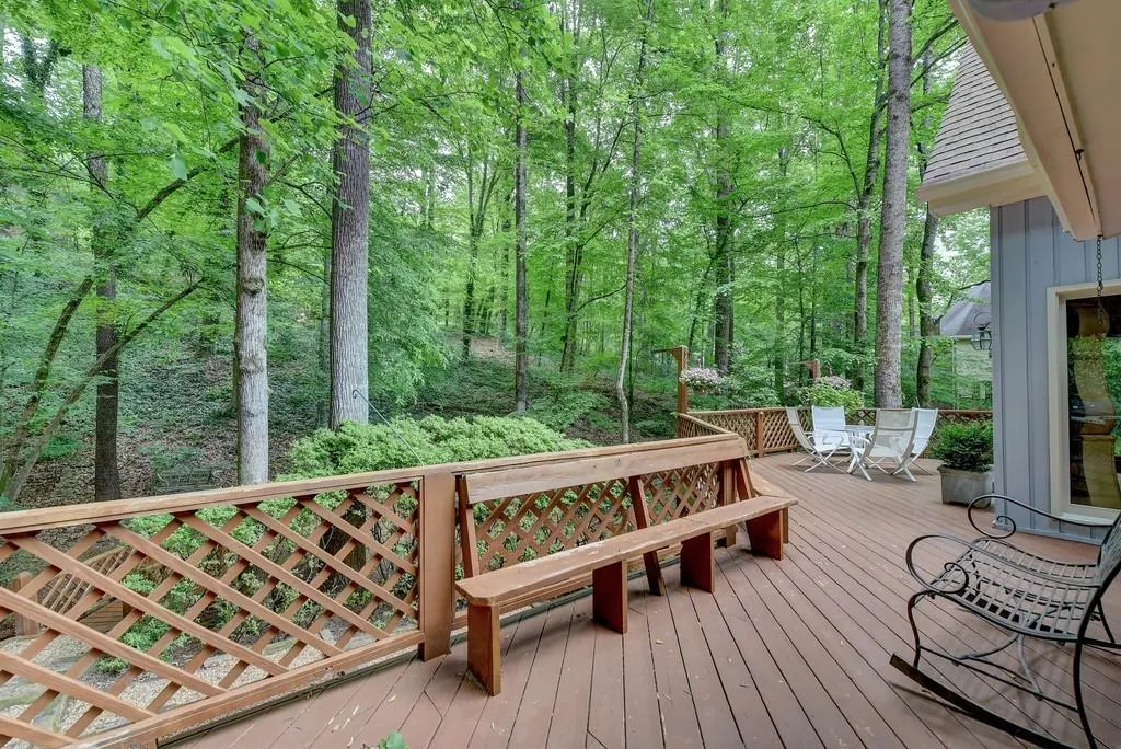 9400 Huntcliff Trace, Atlanta, Georgia 30350, 4 Bedrooms Bedrooms, ,4 BathroomsBathrooms,Residential,Sold,9400 Huntcliff Trace,6724289