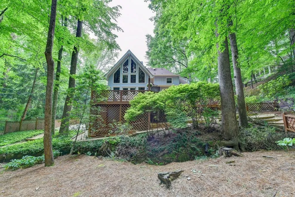 9400 Huntcliff Trace, Atlanta, Georgia 30350, 4 Bedrooms Bedrooms, ,4 BathroomsBathrooms,Residential,Sold,9400 Huntcliff Trace,6724289