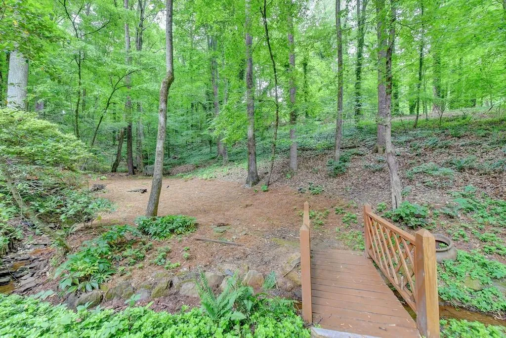 9400 Huntcliff Trace, Atlanta, Georgia 30350, 4 Bedrooms Bedrooms, ,4 BathroomsBathrooms,Residential,Sold,9400 Huntcliff Trace,6724289