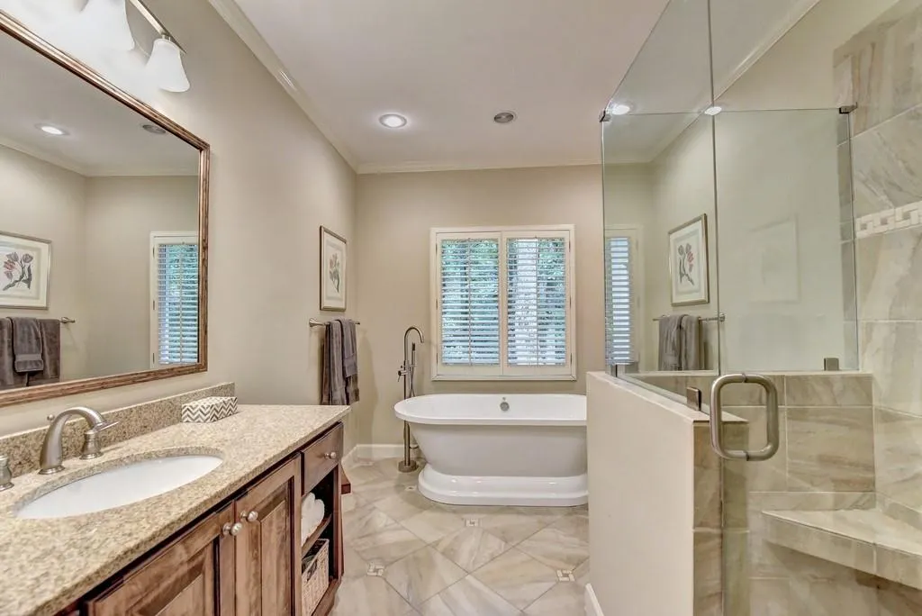 9400 Huntcliff Trace, Atlanta, Georgia 30350, 4 Bedrooms Bedrooms, ,4 BathroomsBathrooms,Residential,Sold,9400 Huntcliff Trace,6724289