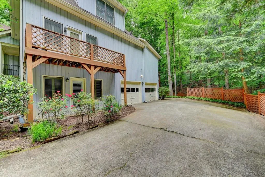 9400 Huntcliff Trace, Atlanta, Georgia 30350, 4 Bedrooms Bedrooms, ,4 BathroomsBathrooms,Residential,Sold,9400 Huntcliff Trace,6724289