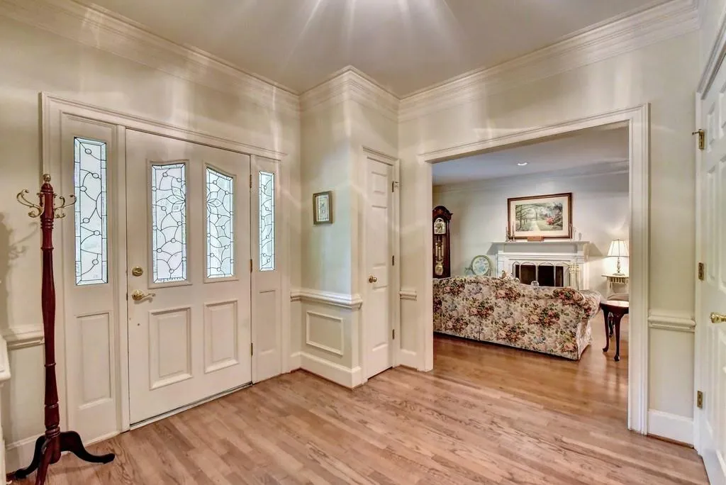 9400 Huntcliff Trace, Atlanta, Georgia 30350, 4 Bedrooms Bedrooms, ,4 BathroomsBathrooms,Residential,Sold,9400 Huntcliff Trace,6724289