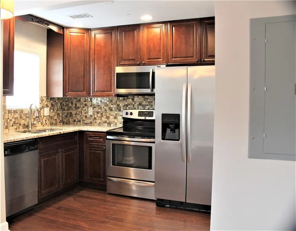 265 Winding River Drive Unit G, Atlanta, Georgia 30350, 2 Bedrooms Bedrooms, ,1 BathroomBathrooms,Residential,Sold,265 Winding River Drive Unit G,6887761