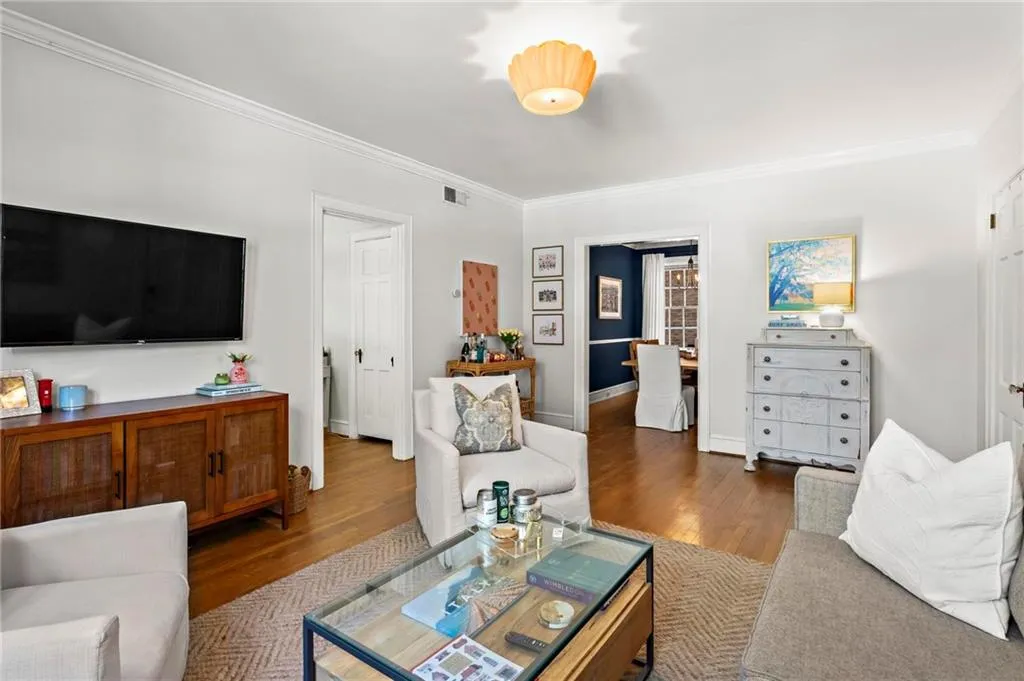 8 Collier Road Nw Unit A1, Atlanta, Georgia 30309, 2 Bedrooms Bedrooms, ,1 BathroomBathrooms,Residential,For Sale,8 Collier Road Nw Unit A1,7626611