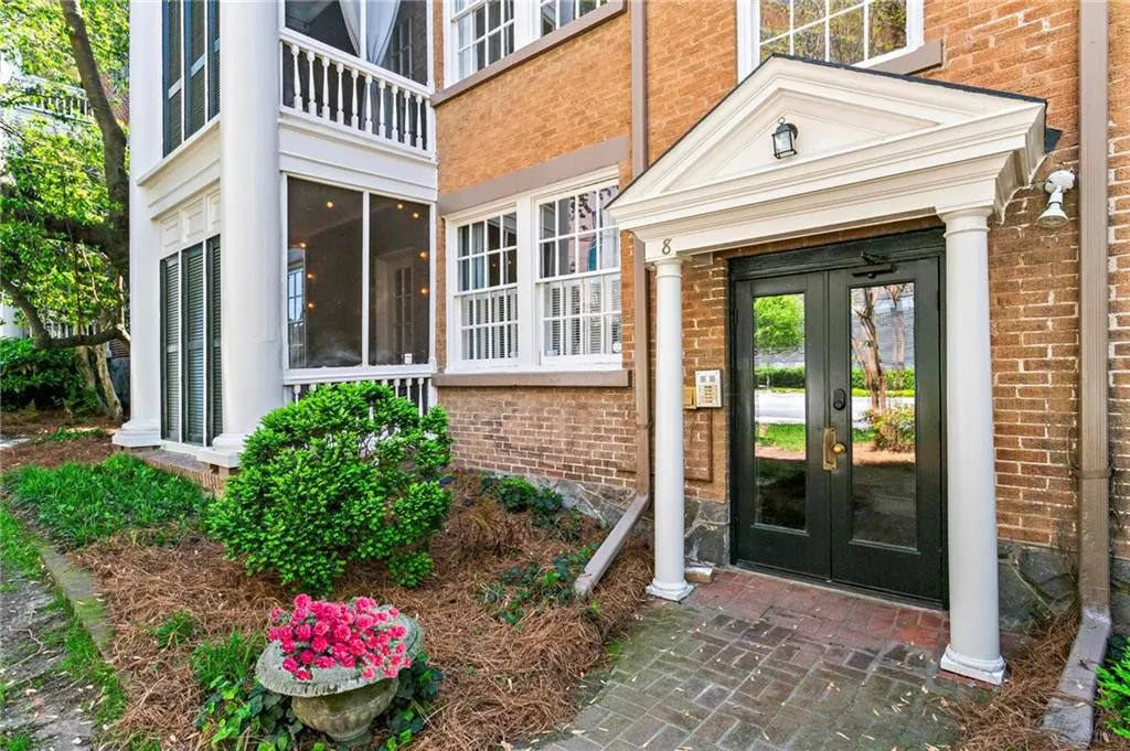 8 Collier Road Nw Unit A1, Atlanta, Georgia 30309, 2 Bedrooms Bedrooms, ,1 BathroomBathrooms,Residential,For Sale,8 Collier Road Nw Unit A1,7626611
