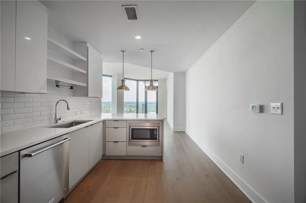 788 W Marietta Street Nw Unit 1304, Atlanta, Georgia 30318, 1 Bedroom Bedrooms, ,1 BathroomBathrooms,Residential,For Sale,788 W Marietta Street Nw Unit 1304,7625722