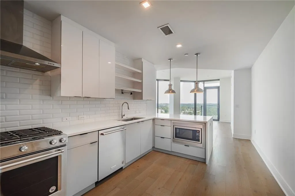 788 W Marietta Street Nw Unit 1304, Atlanta, Georgia 30318, 1 Bedroom Bedrooms, ,1 BathroomBathrooms,Residential,For Sale,788 W Marietta Street Nw Unit 1304,7625722