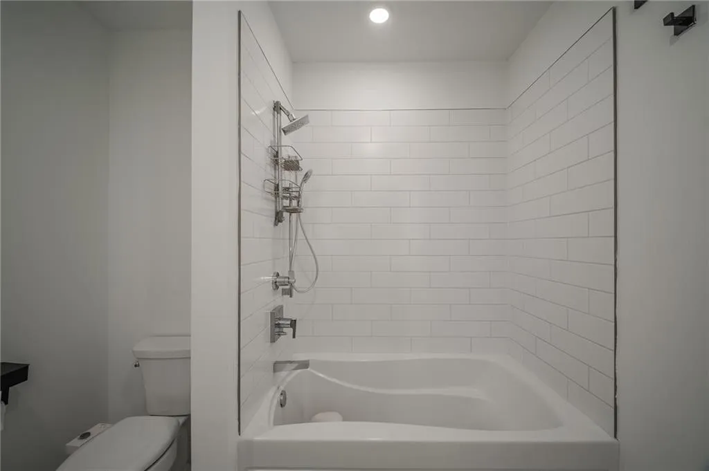 788 W Marietta Street Nw Unit 1304, Atlanta, Georgia 30318, 1 Bedroom Bedrooms, ,1 BathroomBathrooms,Residential,For Sale,788 W Marietta Street Nw Unit 1304,7625722