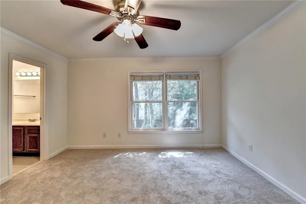 7500 Roswell Road Unit 32, Sandy Springs, Georgia 30350, 2 Bedrooms Bedrooms, ,2 BathroomsBathrooms,Residential,Sold,7500 Roswell Road Unit 32,7065631