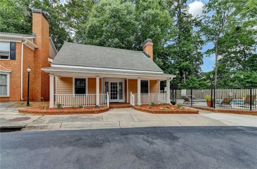 7500 Roswell Road Unit 32, Sandy Springs, Georgia 30350, 2 Bedrooms Bedrooms, ,2 BathroomsBathrooms,Residential,Sold,7500 Roswell Road Unit 32,7065631