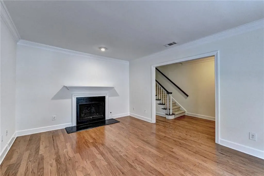 7500 Roswell Road Unit 32, Sandy Springs, Georgia 30350, 2 Bedrooms Bedrooms, ,2 BathroomsBathrooms,Residential,Sold,7500 Roswell Road Unit 32,7065631