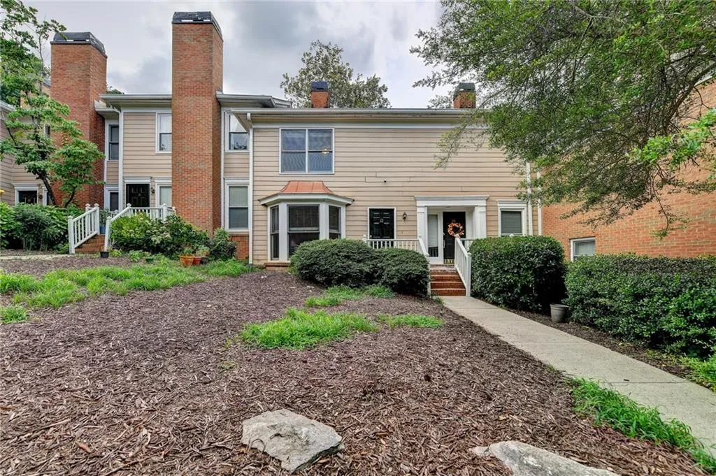 7500 Roswell Road Unit 32, Sandy Springs, Georgia 30350, 2 Bedrooms Bedrooms, ,2 BathroomsBathrooms,Residential,Sold,7500 Roswell Road Unit 32,7065631