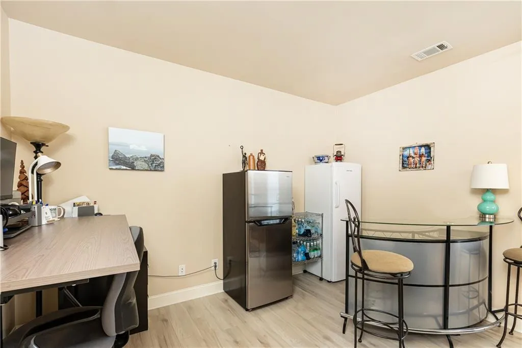 155 Alderwood Hill, Sandy Springs, Georgia 30328, 3 Bedrooms Bedrooms, ,3 BathroomsBathrooms,Residential,Sold,155 Alderwood Hill,7261766