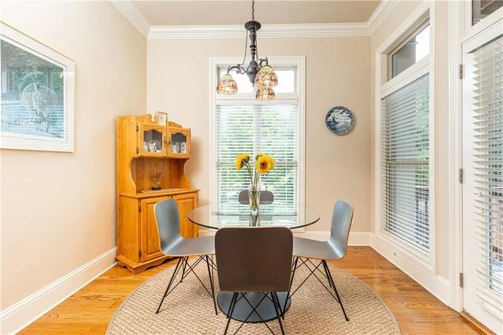 155 Alderwood Hill, Sandy Springs, Georgia 30328, 3 Bedrooms Bedrooms, ,3 BathroomsBathrooms,Residential,Sold,155 Alderwood Hill,7261766