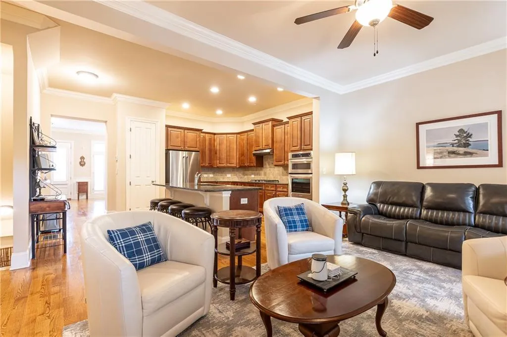 155 Alderwood Hill, Sandy Springs, Georgia 30328, 3 Bedrooms Bedrooms, ,3 BathroomsBathrooms,Residential,Sold,155 Alderwood Hill,7261766