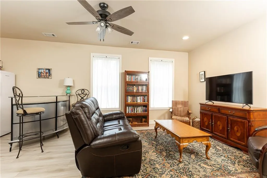 155 Alderwood Hill, Sandy Springs, Georgia 30328, 3 Bedrooms Bedrooms, ,3 BathroomsBathrooms,Residential,Sold,155 Alderwood Hill,7261766