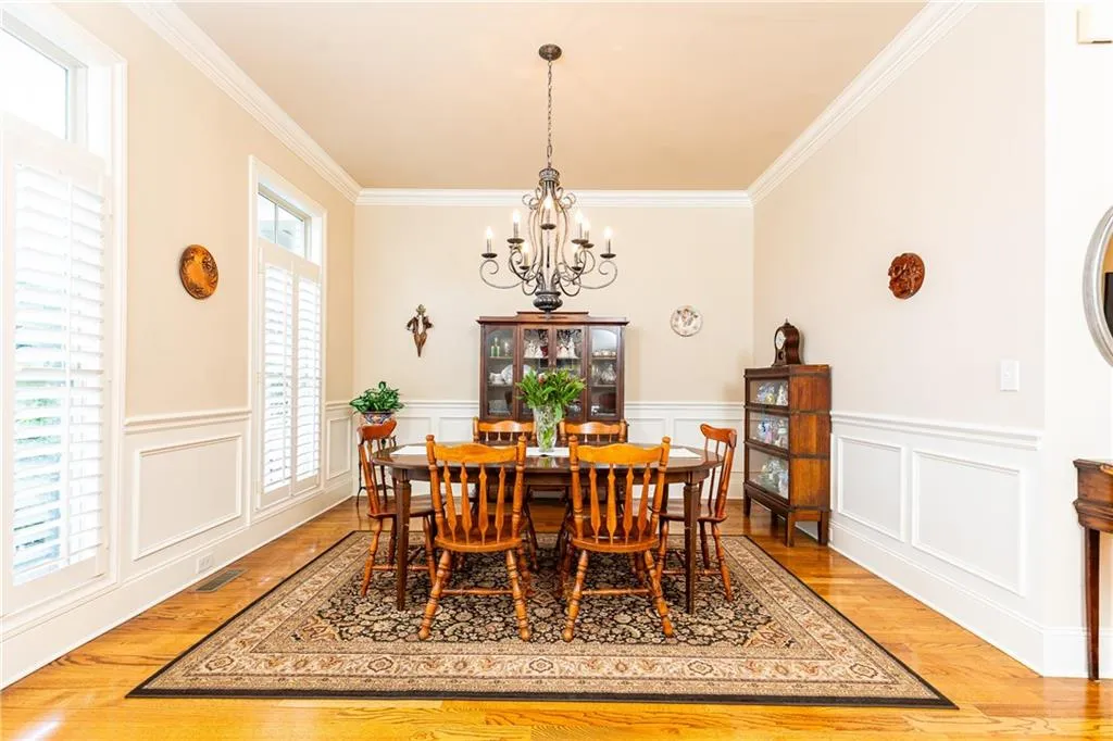 155 Alderwood Hill, Sandy Springs, Georgia 30328, 3 Bedrooms Bedrooms, ,3 BathroomsBathrooms,Residential,Sold,155 Alderwood Hill,7261766