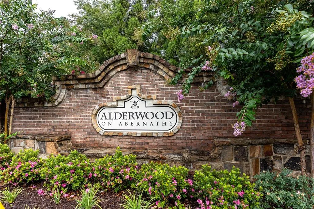 155 Alderwood Hill, Sandy Springs, Georgia 30328, 3 Bedrooms Bedrooms, ,3 BathroomsBathrooms,Residential,Sold,155 Alderwood Hill,7261766