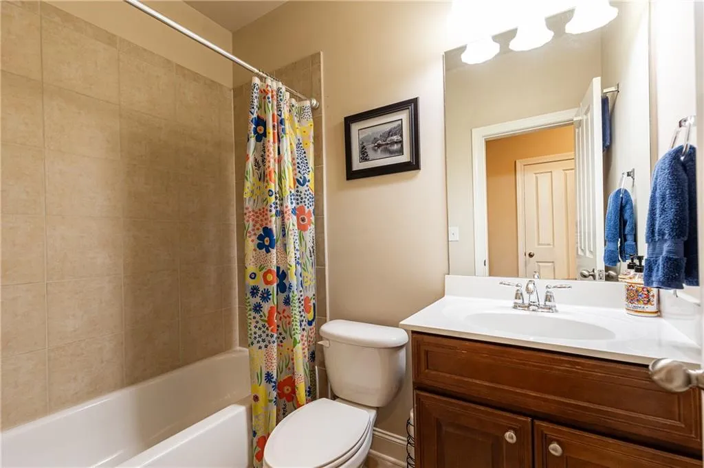 155 Alderwood Hill, Sandy Springs, Georgia 30328, 3 Bedrooms Bedrooms, ,3 BathroomsBathrooms,Residential,Sold,155 Alderwood Hill,7261766