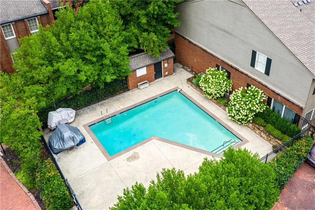 5213 Glenridge Drive, Atlanta, Georgia 30342, 3 Bedrooms Bedrooms, ,3 BathroomsBathrooms,Residential,Sold,5213 Glenridge Drive,6824609