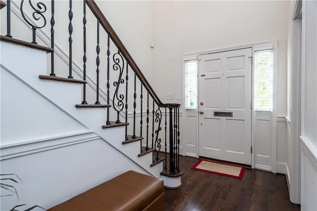 5213 Glenridge Drive, Atlanta, Georgia 30342, 3 Bedrooms Bedrooms, ,3 BathroomsBathrooms,Residential,Sold,5213 Glenridge Drive,6824609