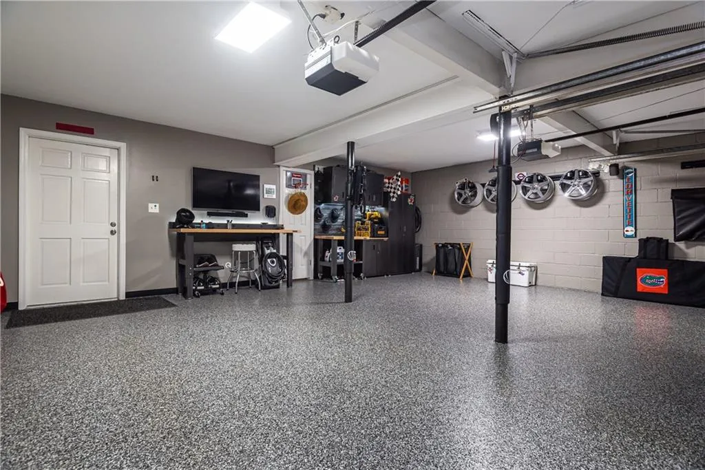 5213 Glenridge Drive, Atlanta, Georgia 30342, 3 Bedrooms Bedrooms, ,3 BathroomsBathrooms,Residential,Sold,5213 Glenridge Drive,6824609