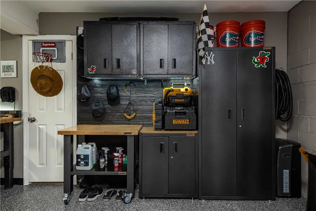 5213 Glenridge Drive, Atlanta, Georgia 30342, 3 Bedrooms Bedrooms, ,3 BathroomsBathrooms,Residential,Sold,5213 Glenridge Drive,6824609