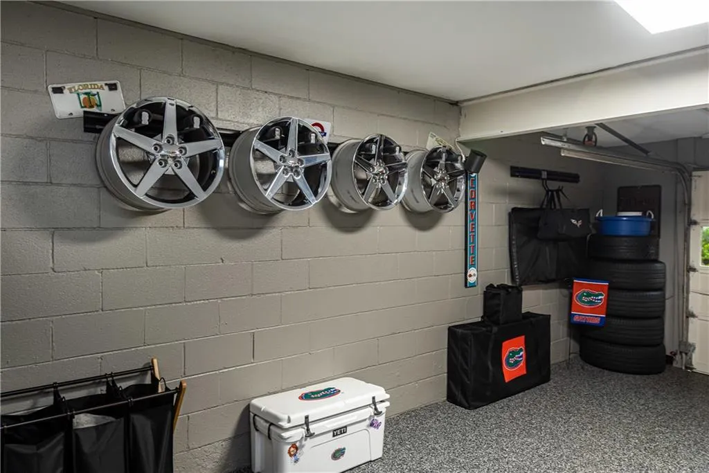 5213 Glenridge Drive, Atlanta, Georgia 30342, 3 Bedrooms Bedrooms, ,3 BathroomsBathrooms,Residential,Sold,5213 Glenridge Drive,6824609