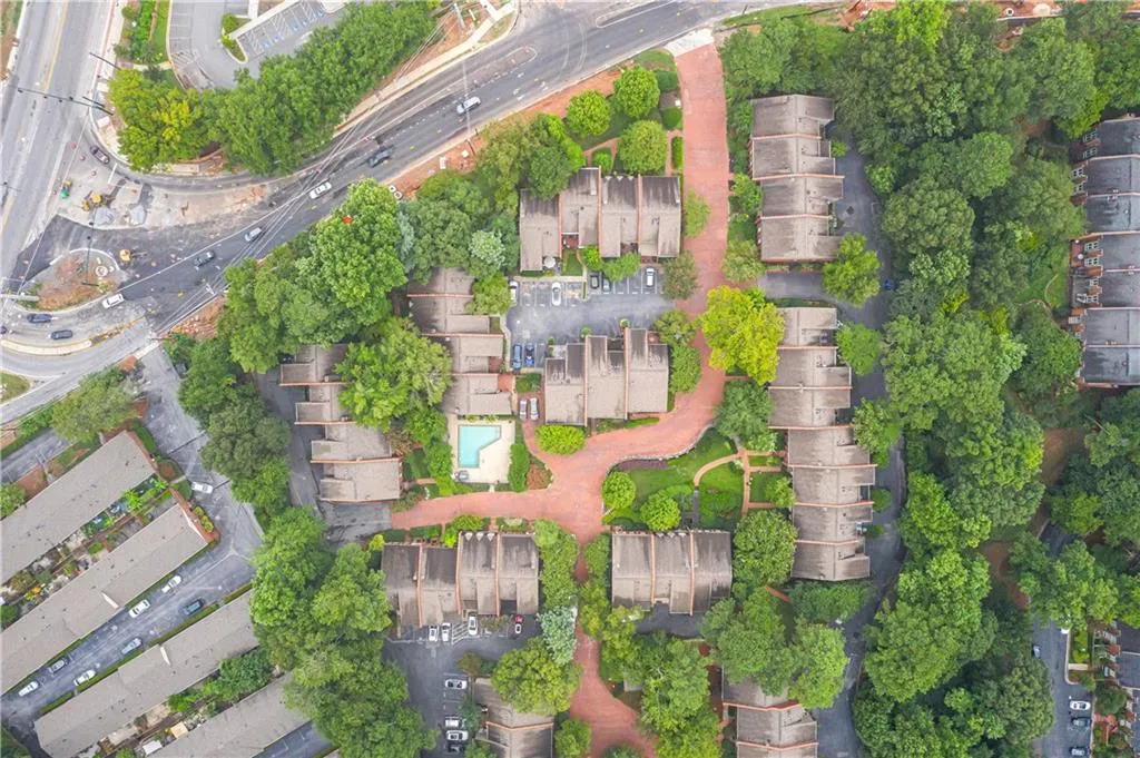 5213 Glenridge Drive, Atlanta, Georgia 30342, 3 Bedrooms Bedrooms, ,3 BathroomsBathrooms,Residential,Sold,5213 Glenridge Drive,6824609