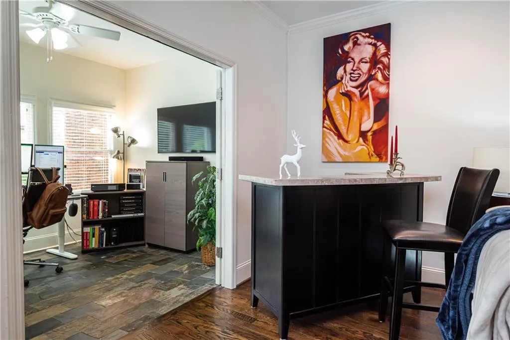 5213 Glenridge Drive, Atlanta, Georgia 30342, 3 Bedrooms Bedrooms, ,3 BathroomsBathrooms,Residential,Sold,5213 Glenridge Drive,6824609