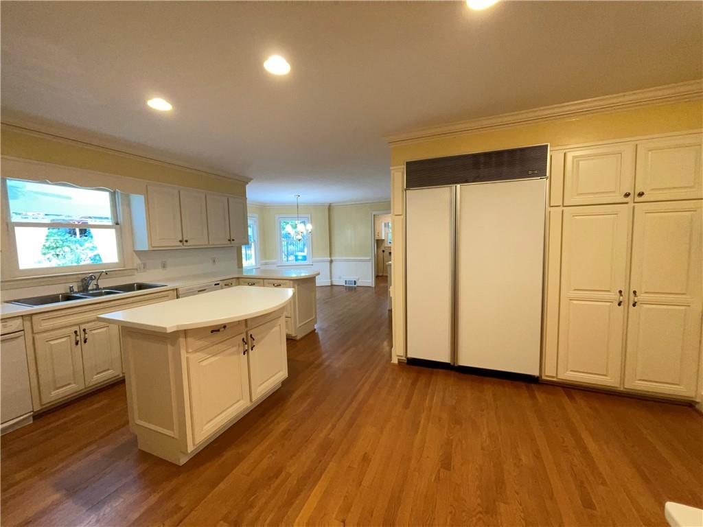 1505 Chevron Way, Sandy Springs, Georgia 30350, 4 Bedrooms Bedrooms, ,4 BathroomsBathrooms,Residential,Sold,1505 Chevron Way,7285418