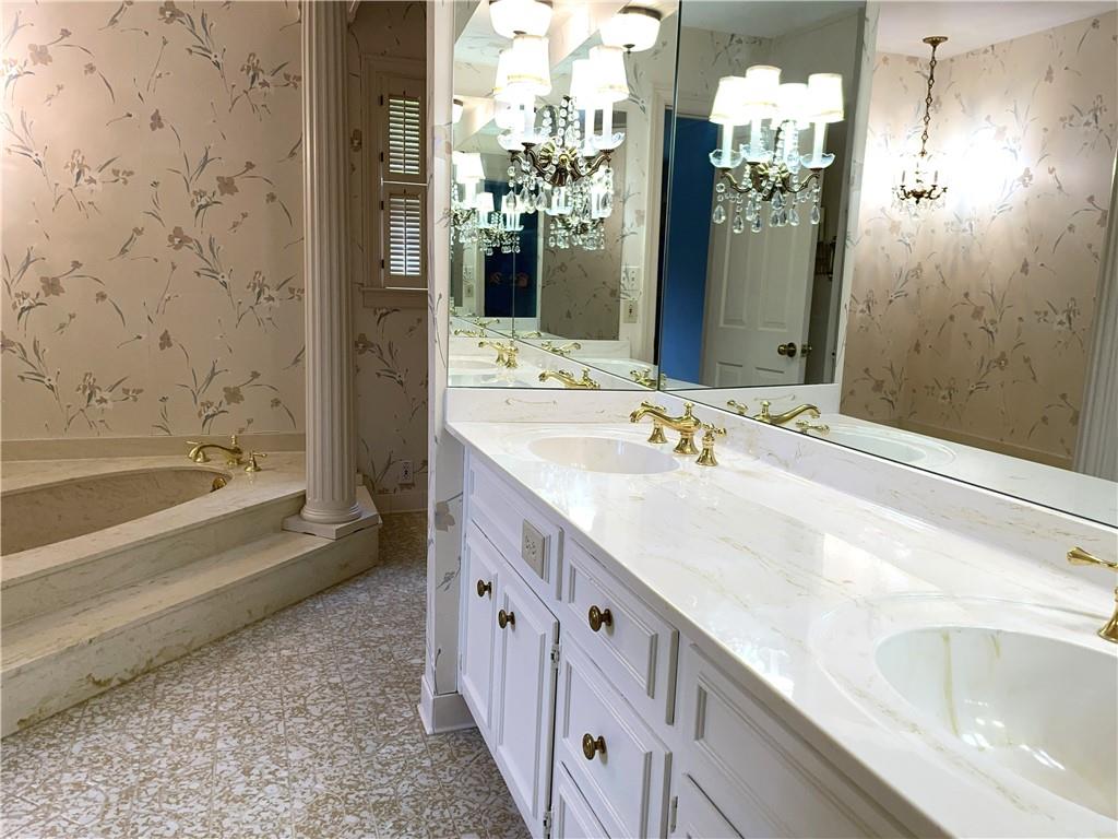 1505 Chevron Way, Sandy Springs, Georgia 30350, 4 Bedrooms Bedrooms, ,4 BathroomsBathrooms,Residential,Sold,1505 Chevron Way,7285418