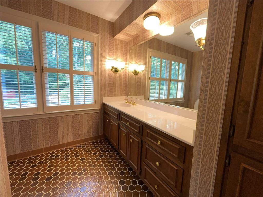 1505 Chevron Way, Sandy Springs, Georgia 30350, 4 Bedrooms Bedrooms, ,4 BathroomsBathrooms,Residential,Sold,1505 Chevron Way,7285418