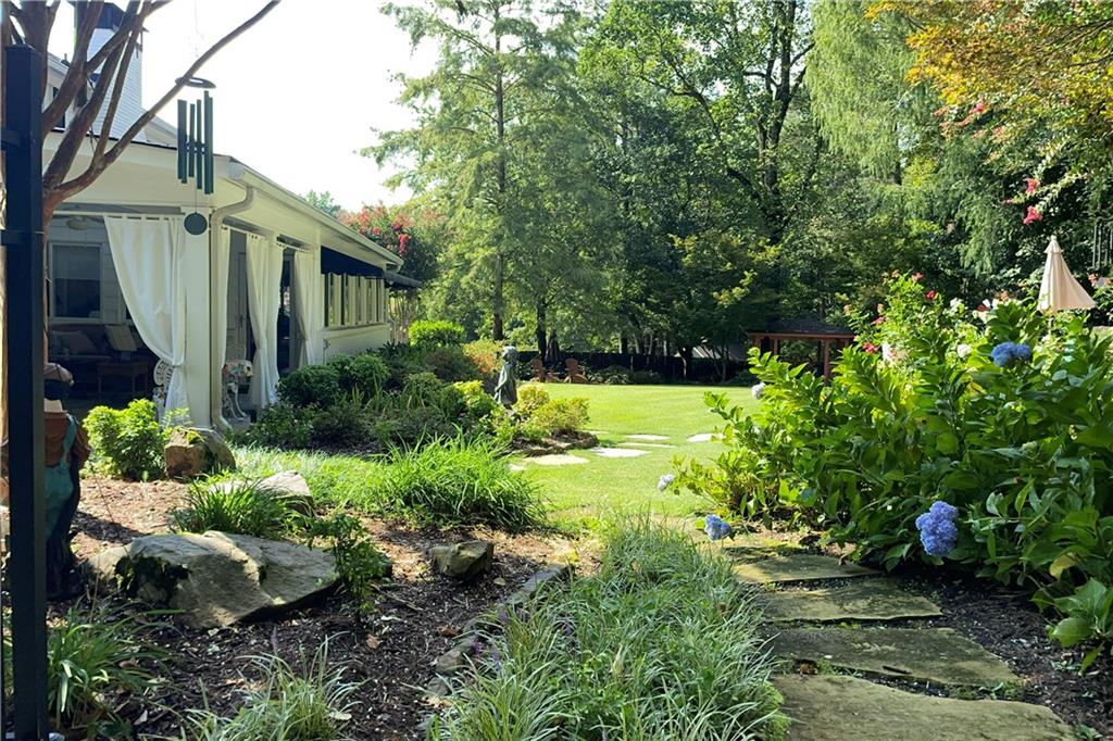 1505 Chevron Way, Sandy Springs, Georgia 30350, 4 Bedrooms Bedrooms, ,4 BathroomsBathrooms,Residential,Sold,1505 Chevron Way,7285418