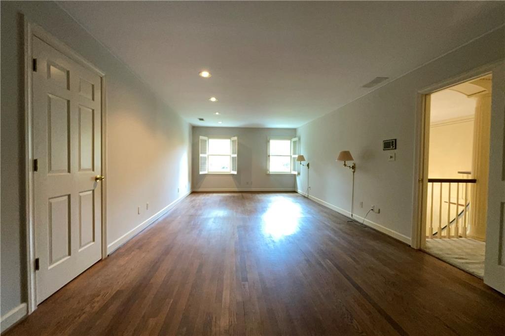 1505 Chevron Way, Sandy Springs, Georgia 30350, 4 Bedrooms Bedrooms, ,4 BathroomsBathrooms,Residential,Sold,1505 Chevron Way,7285418